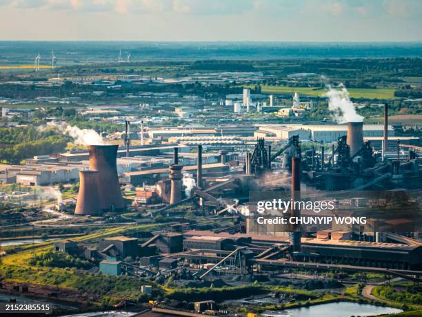 aerial view of steel plant industry in scunthorpe, uk - foundry stock pictures, royalty-free photos & images