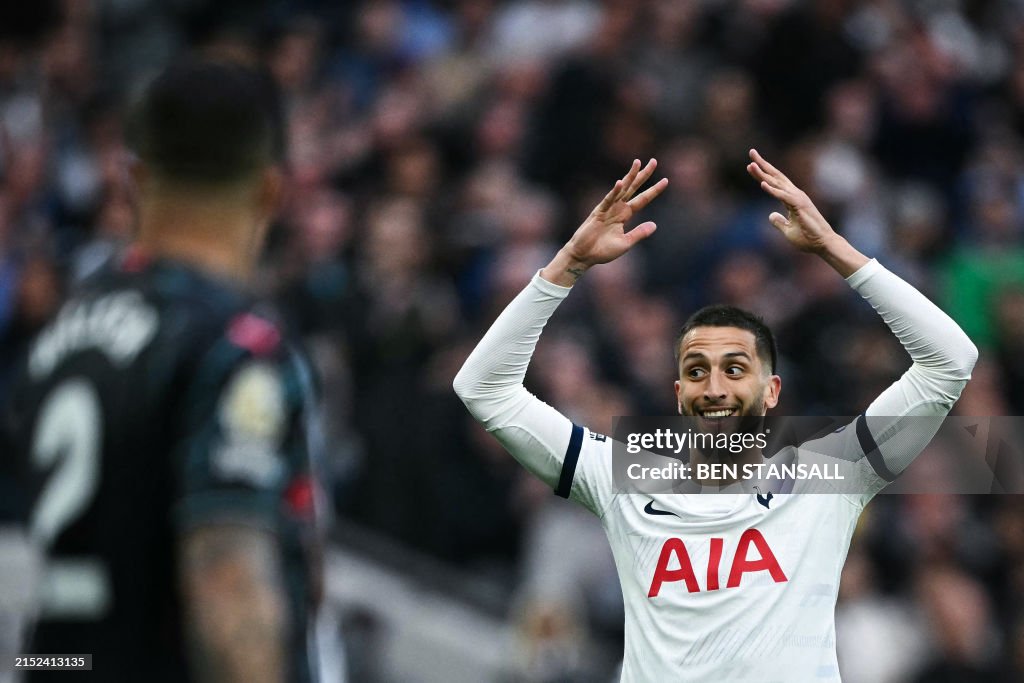 FBL-ENG-PR-TOTTENHAM-MAN CITY