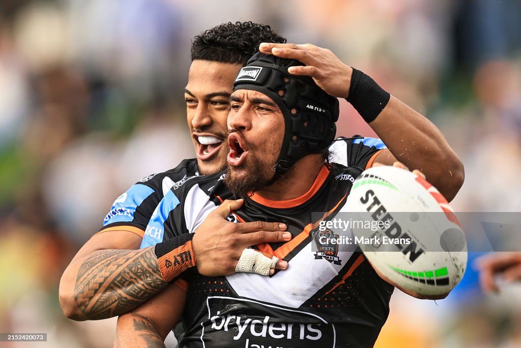 NRL Rd 10 - Tigers v Knights