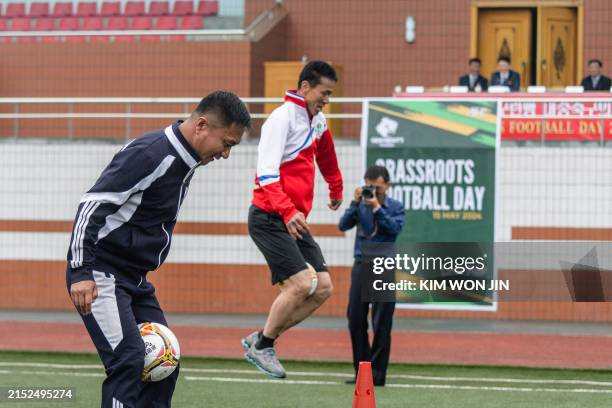 Pyongyang Football 51 Pyongyang International Football School Stock Photos, High-Res ...