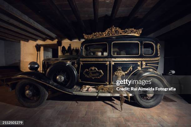 abandoned decay old funeral car - spooky hearse stock pictures, royalty-free photos & images