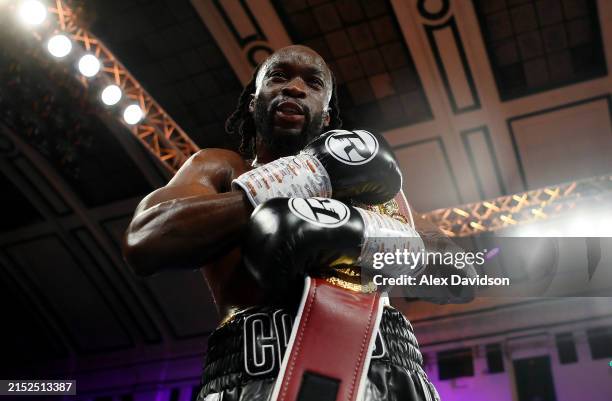 Dignum 5,585 The Bentley London Stock Photos, High-Res Pictures, and Images ...