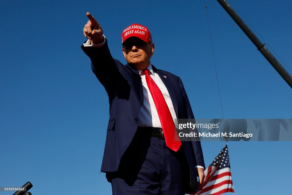 Donald Trump Holds Campaign Rally At The Jersey Shore