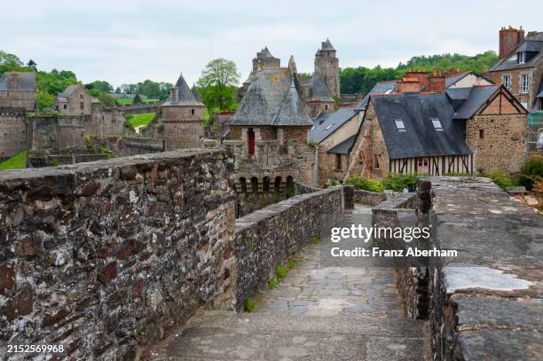 medieval town fougeres, brittany - fougères stockfoto's en -beelden