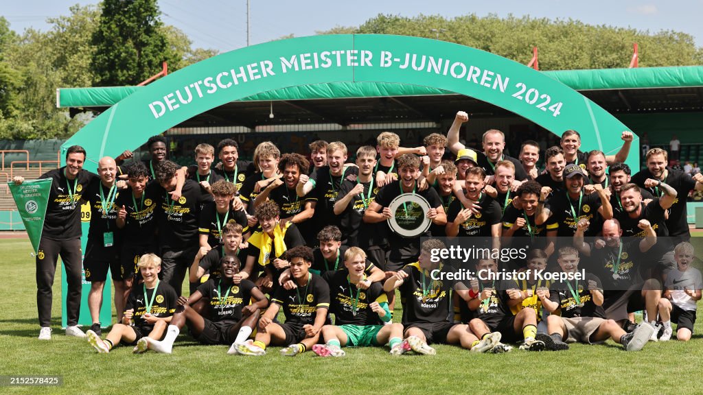 Borussia Dortmund v Bayer 04 Leverkusen - B Juniors German Championship Final
