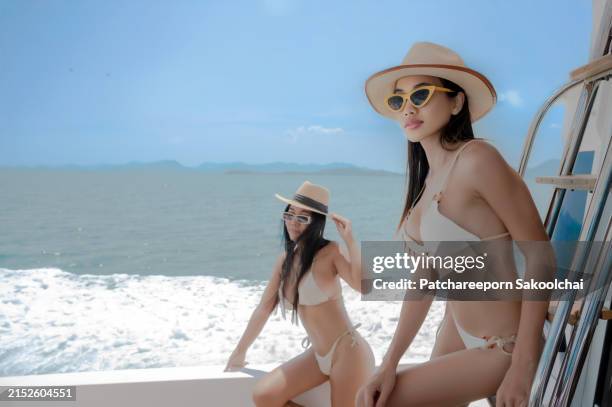 summer sail - indian tour guide stock pictures, royalty-free photos & images