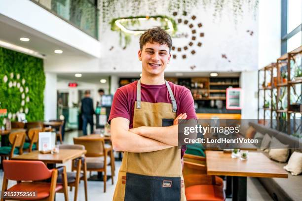 listo para nuestros clientes - camarero fotografías e imágenes de stock