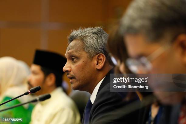 Sign Razheed Ghaffour 112 Kijang Stock Photos, High-Res Pictures, and Images - Getty Images