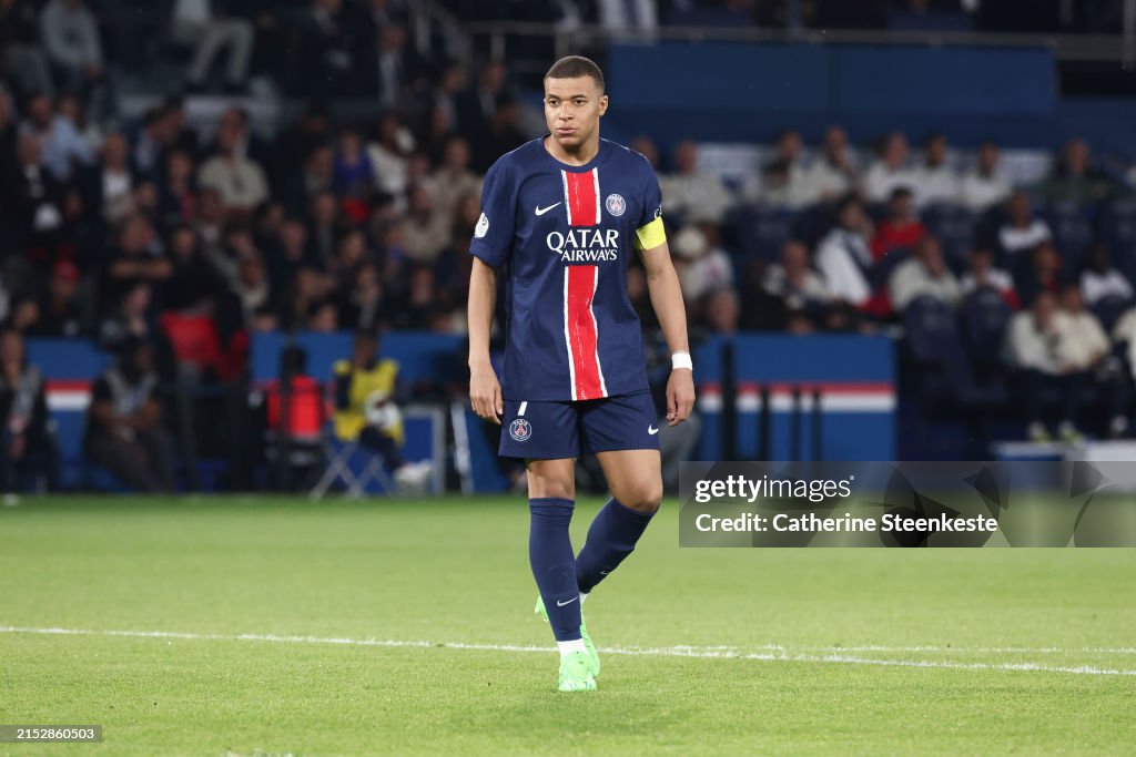 Paris Saint-Germain v Toulouse FC - Ligue 1 Uber Eats