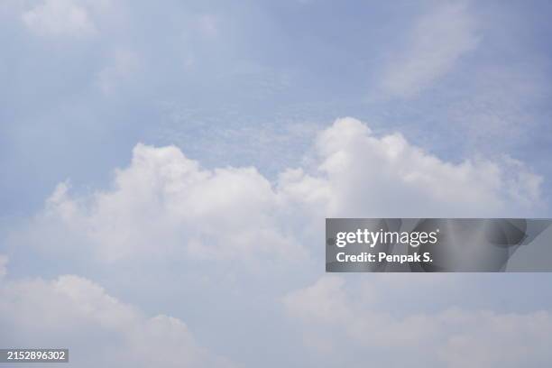 blue sky with cloud background nature - nublado fotografías e imágenes de stock