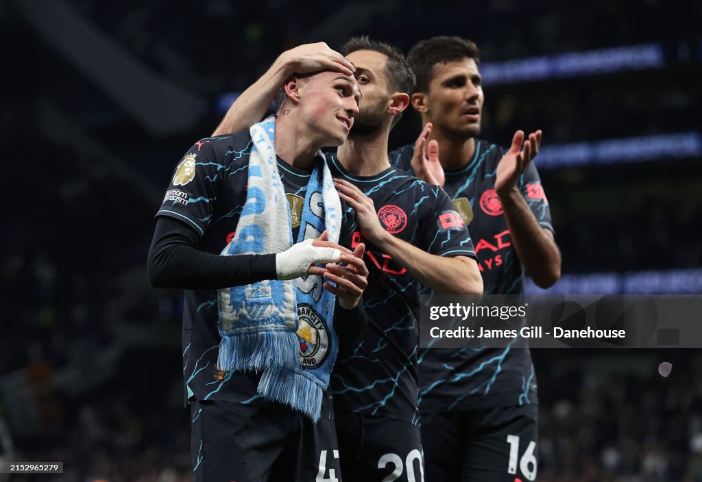 Five in a Row for City: Foden Outshines Van Dijk in Premier League Award