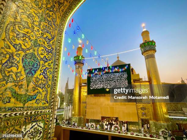 holy shrine of imam ali in najaf, iraq,july 16,2022 - kultur in saudi arabien stock-fotos und bilder