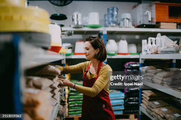 Store Restocking 516 Restocking Stock Photos, High-Res Pictures, and Images - Getty Images