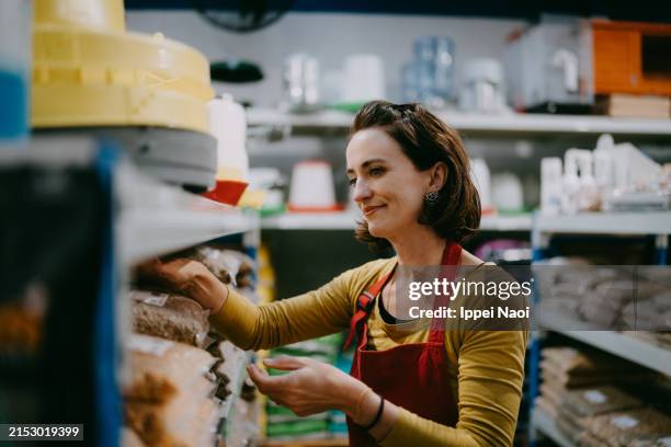Store Restocking 516 Restocking Stock Photos, High-Res Pictures, and Images - Getty Images