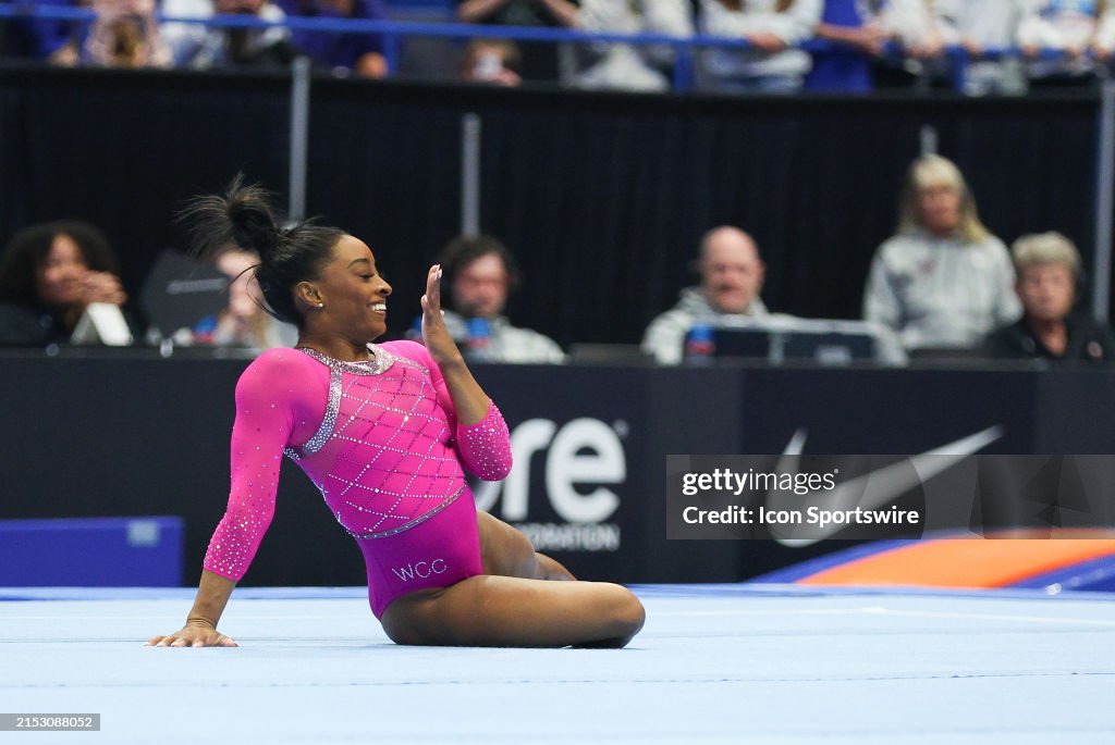 Simone Core Simone Biles competes in the floor exercise during the 2024 Core ...