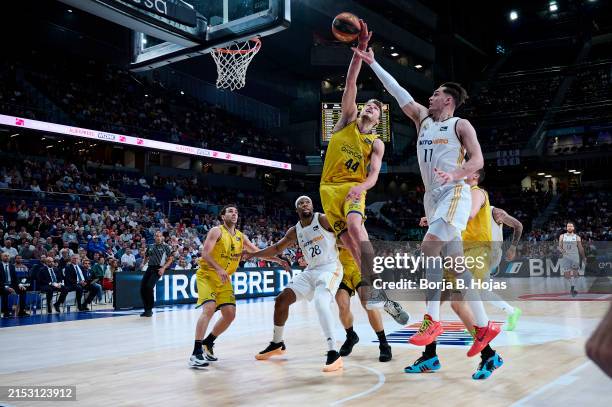 Mario Hezonja of Real Madrid and Ben Lammers of Dreamland Gran Canaria during 1st match of Quarter Finals of Liga Endesa ACB between Real Madrid and...