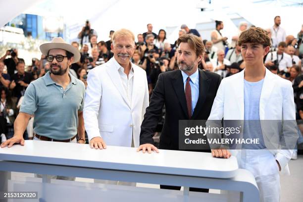 Mexican US actor Alejandro Edda, US director Kevin Costner, US actor Luke Wilson and actor Hayes Costner pose during a photocall for the film...