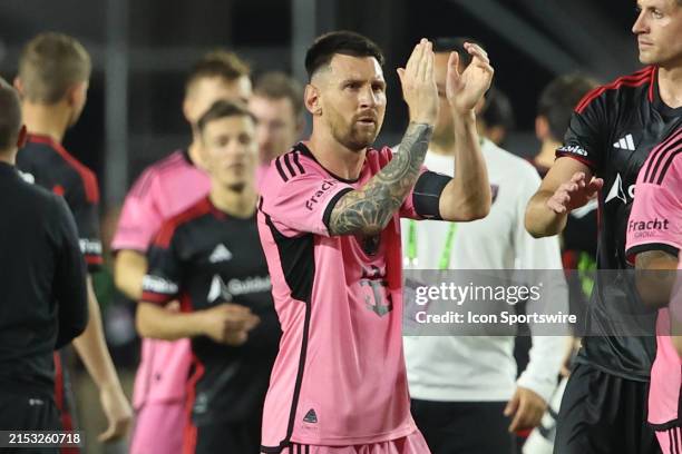 Messi Clapping 3,639 Peter Clapping Stock Photos, High-Res Pictures, and Images ...