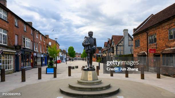 shakespeare's birthplace in stratford-upon-avon, england - birthplace stock pictures, royalty-free photos & images