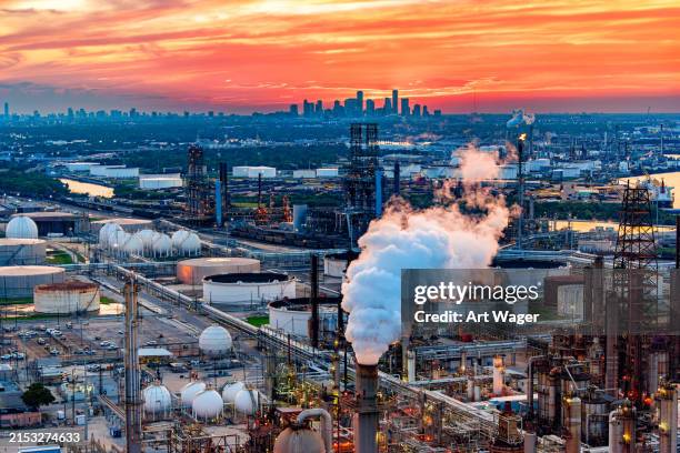 houston refinery aerial - air pollution stock pictures, royalty-free photos & images