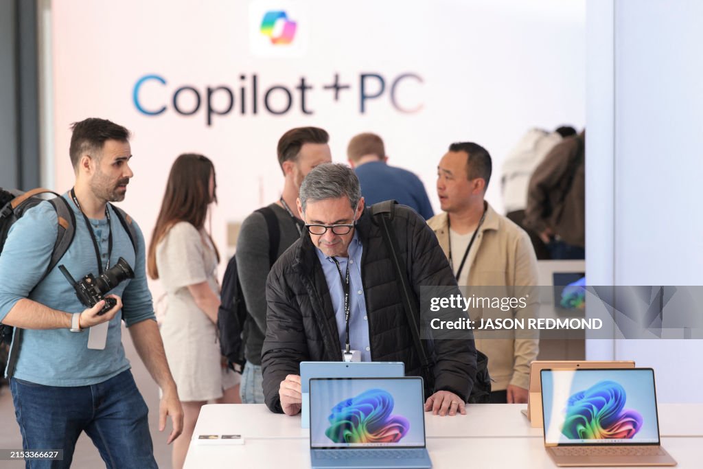 US-tech-AI-Microsoft-computers