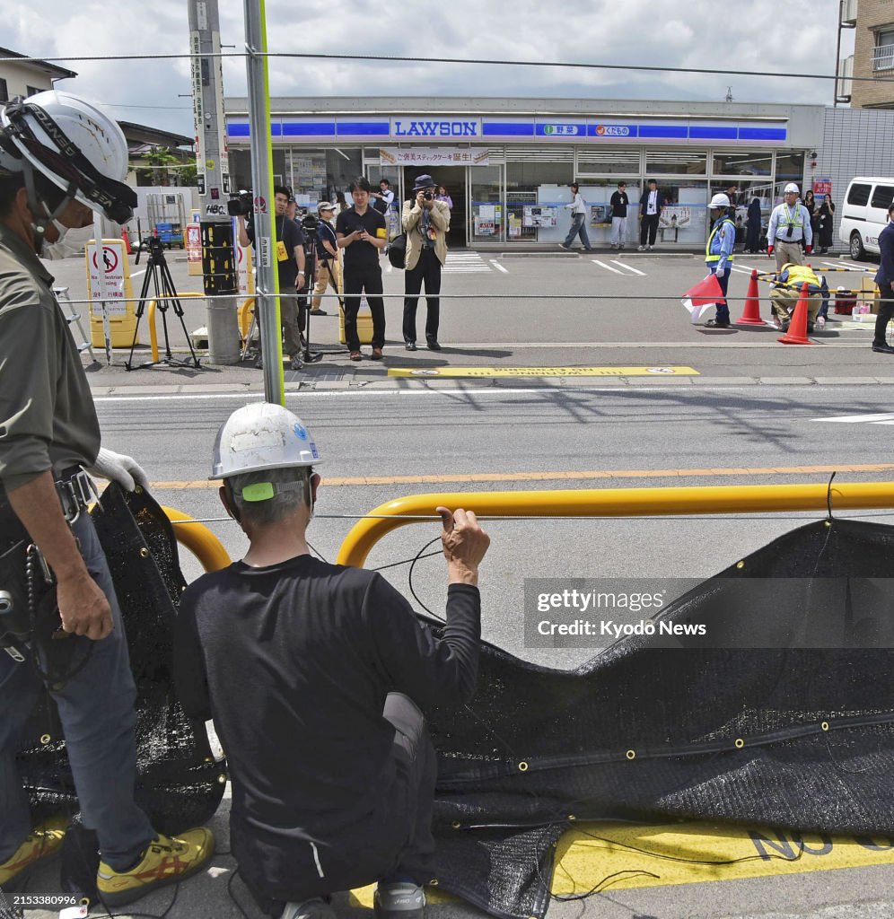 Town blocks Mt. Fuji photo spot due to unruly tourists