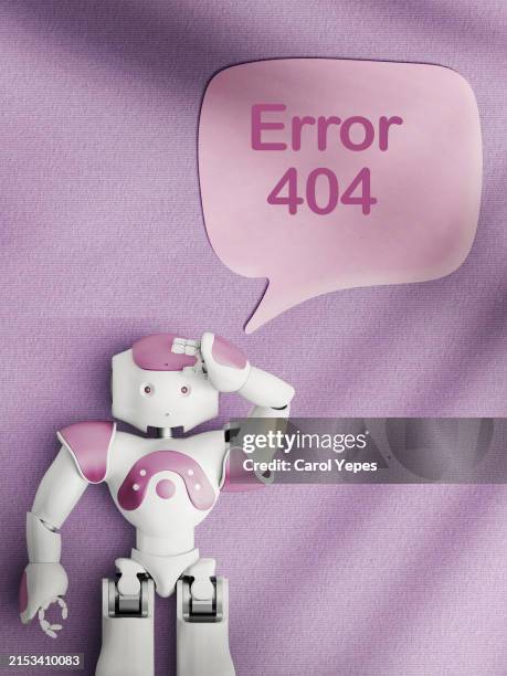 pink robot with error 404 - errore foto e immagini stock