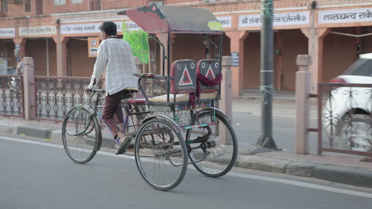 Cycle Ricksha 182 Cycle Rickshaw Drivers Stock Videos, Footage, & 4K Video Clips ...