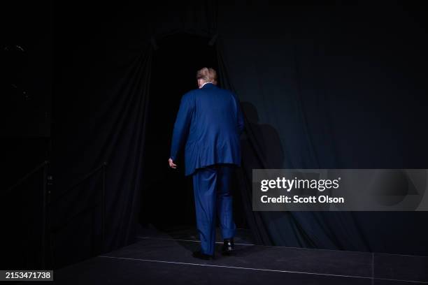 Republican presidential candidate former President Donald Trump leaves after speaking to guests at the annual Lincoln Reagan Dinner hosted by the...