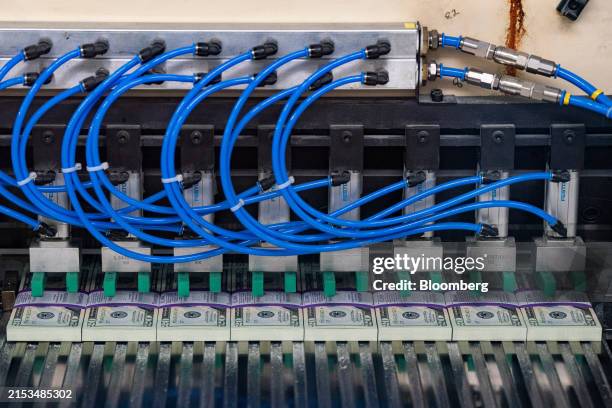 Dollar Notes Machine 1,916 Dollar Machine Stock Photos, High-Res Pictures, and Images ...