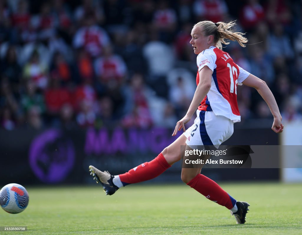 Arsenal FC v Brighton & Hove Albion - Barclays Women´s Super League