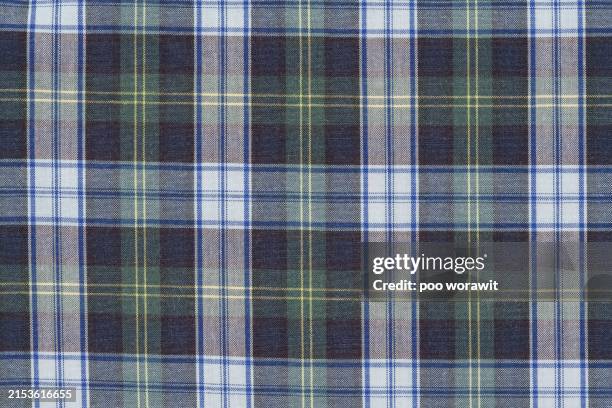 close-up of plaid fabric pattern texture and textile background. - a cuadros fotografías e imágenes de stock