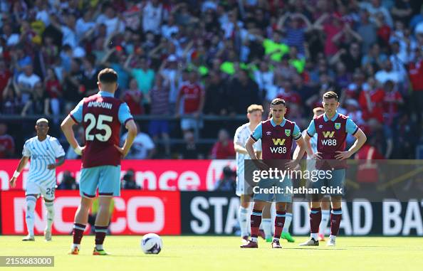 Burnley FC v Nottingham Forest - Premier League Burnley FC v Nottingham Forest - Premier League