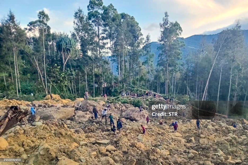 TOPSHOT-PNG-LANDSLIDE