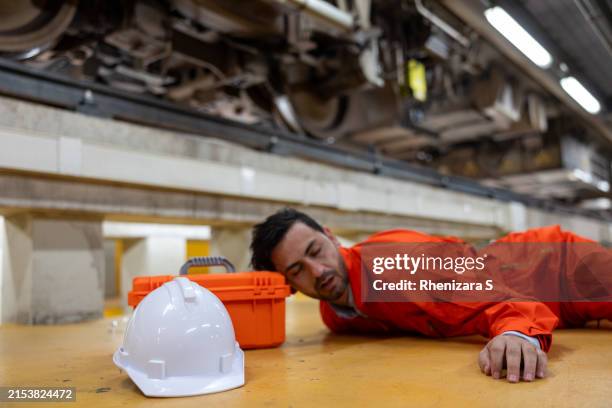 Worksite Fails 401 Workplace Safety Fail Stock Photos, High-Res Pictures, and Images ...