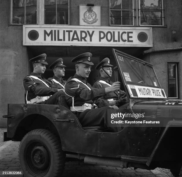 Military Police Rto 2,890 Royal Military Police Stock Photos, High-Res Pictures, and Images ...