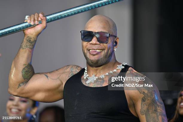 Self Portrait Flo Rida 219,773 Studio Portrait Same Series Stock Photos, High-Res Pictures ...