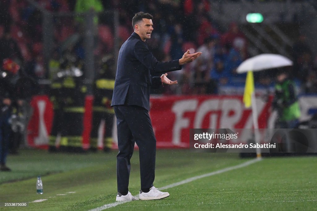 Motta bids farewell with tears in Bologna: 'Shared many emotions with each other'