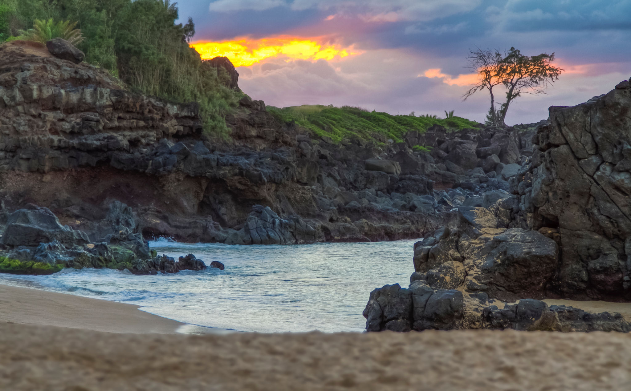 Secret Grotto and the path to the Jump Rock on the North Shore of Oahu. Secret Grotto and the path to the Jump Rock on the North Shore of Oahu.