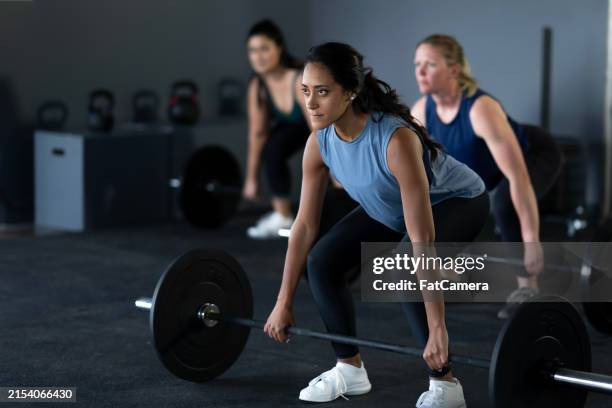 women weightlifting - deadlift stock pictures, royalty-free photos & images