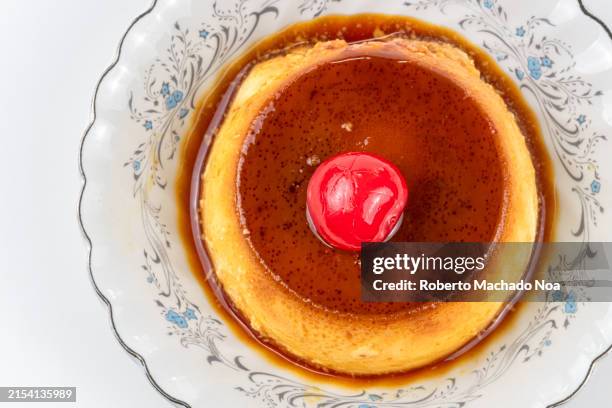 flan tart - pudim-de-leite imagens e fotografias de stock