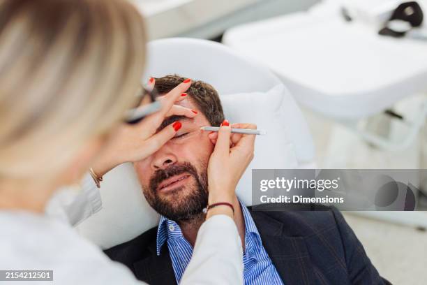 Using Dr. Check 195 Doctor Check Patient Drawing Stock Photos, High-Res Pictures, and ...