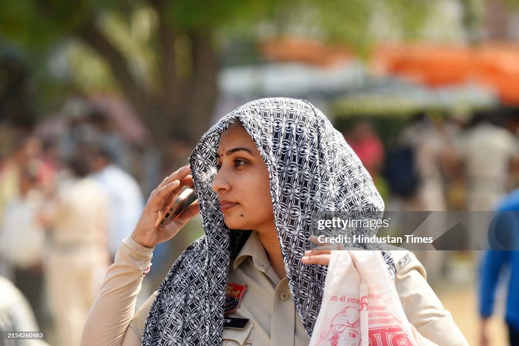 Scorching Hot Day In Delhi-NCR With Temperature At 45.4°C