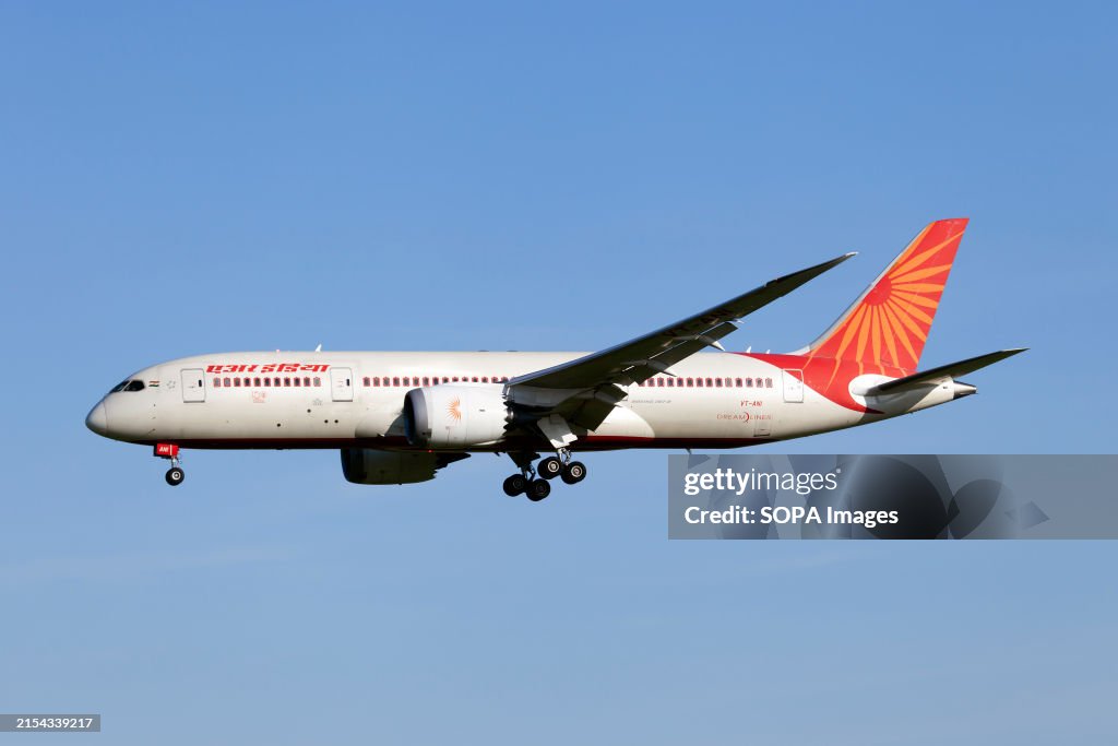 An Air India Boeing 787-8 Dreamliner landing at Copenhagen...