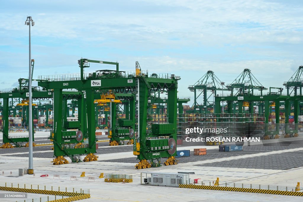 SINGAPORE-ECONOMY-TRADE