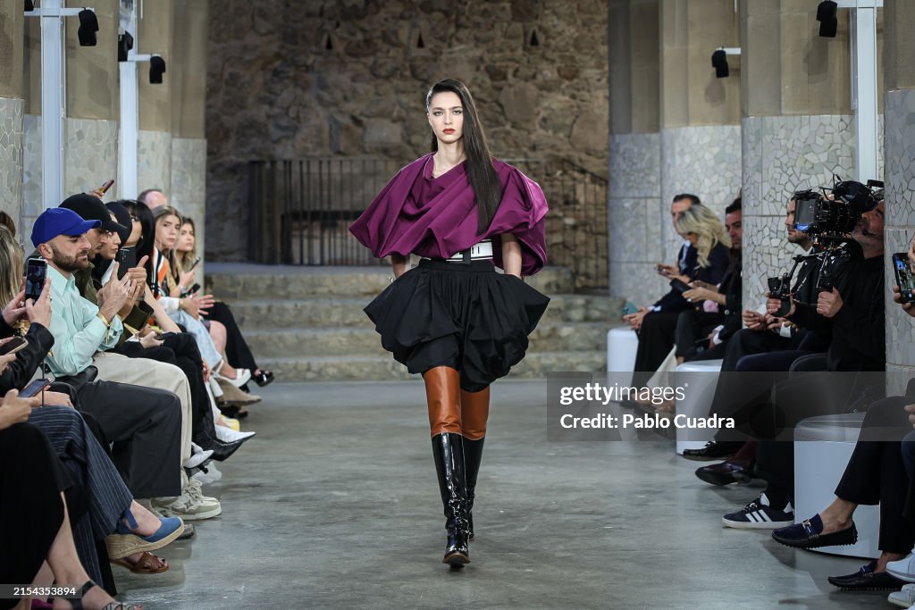 Louis Vuitton : Womenswear Cruise 2025