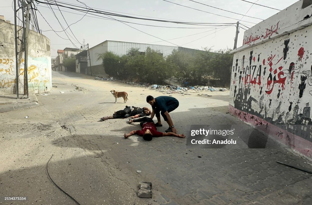 Israeli army attacks continue on the Gaza Strip