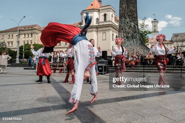 Ukraine Dancer 216 Ukrainian Folk Dancers Stock Photos, High-Res Pictures, and Images ...