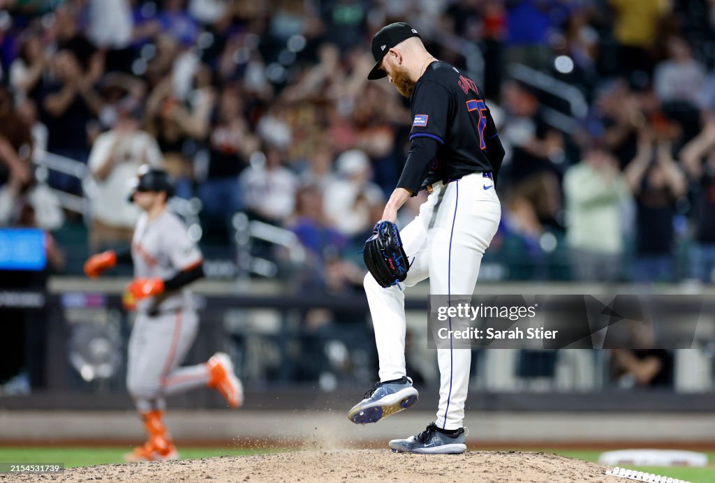 Garret Reed Reed Garrett of the New York Mets reacts after giving up a grand slam ...