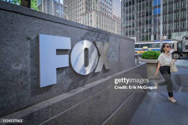 Fox Building Front 1,349 Fox News Building Stock Photos, High-Res Pictures, and Images ...